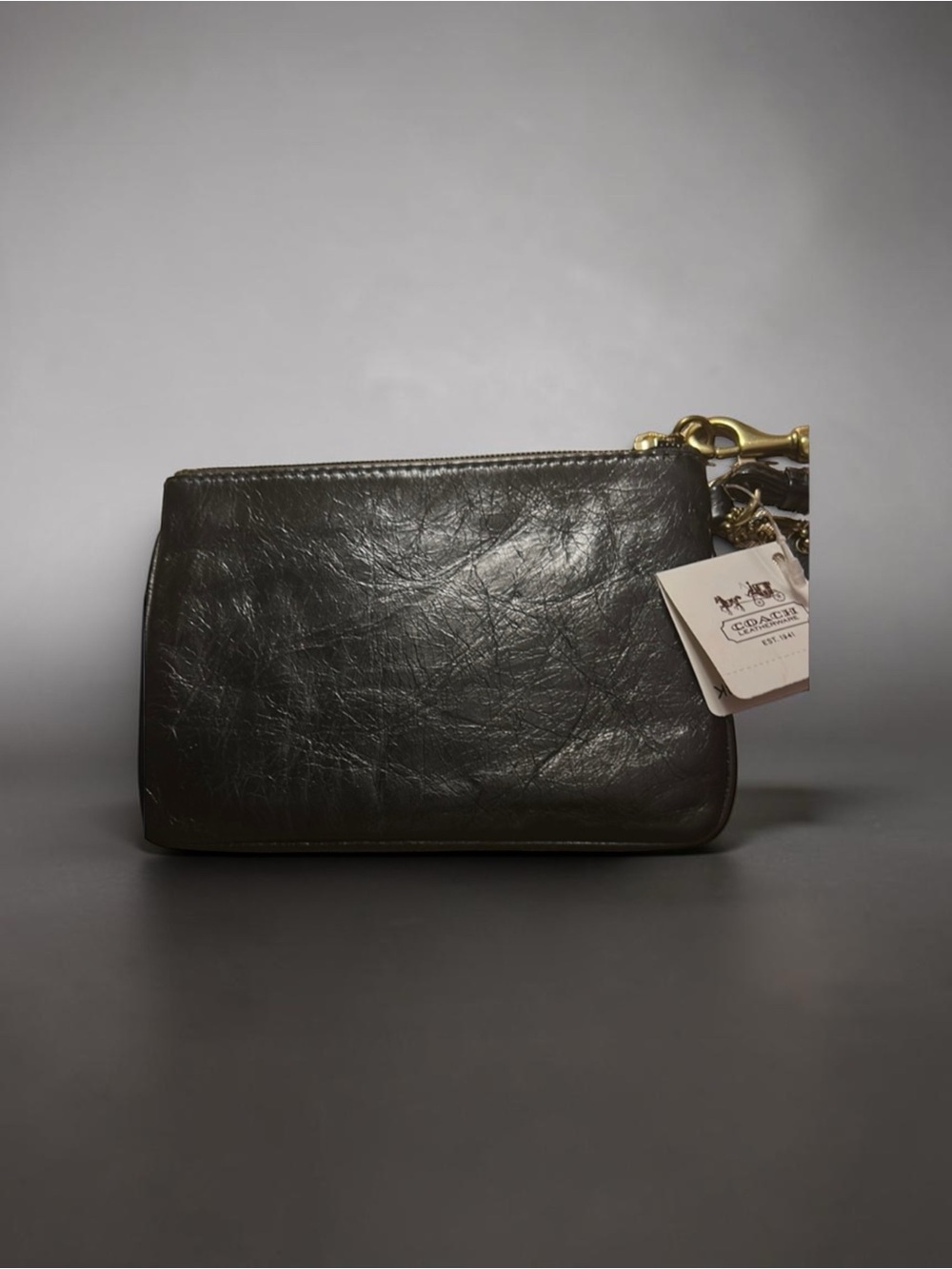 Coach poppy Black Leather Wristlet with Gold Logo Patch - Picture 2 of 6